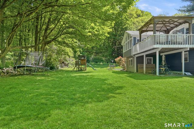 22 Cobblestone Place, Wilton, CT 06897