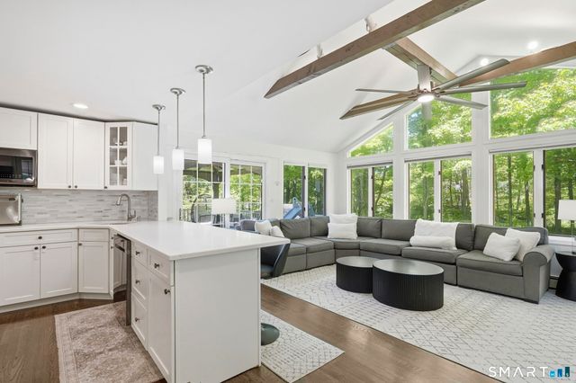22 Cobblestone Place, Wilton, CT 06897
