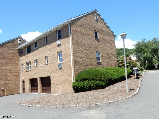 322 RICHARD MINE RD. R1 R1, Rockaway Twp., NJ 07885