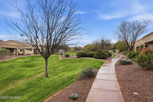 521 W Knotwood Street, Green Valley, AZ 85614