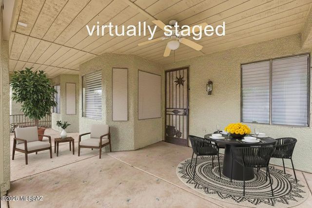 521 W Knotwood Street, Green Valley, AZ 85614