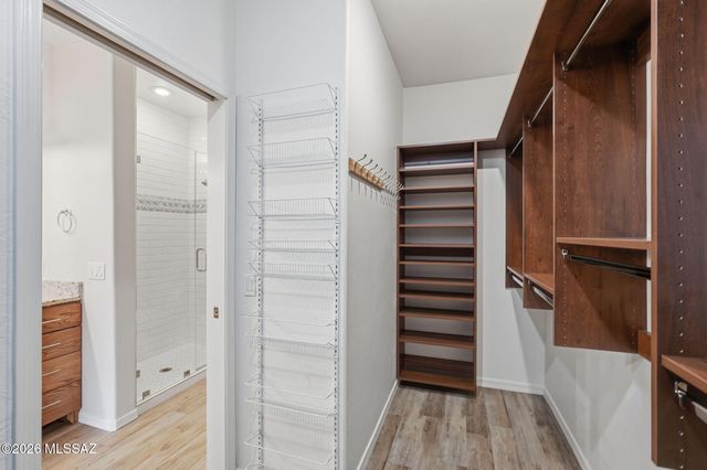 521 W Knotwood Street, Green Valley, AZ 85614