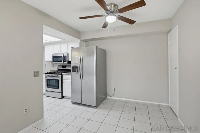 9439 Fairgrove Ln 102, San Diego, CA 92129