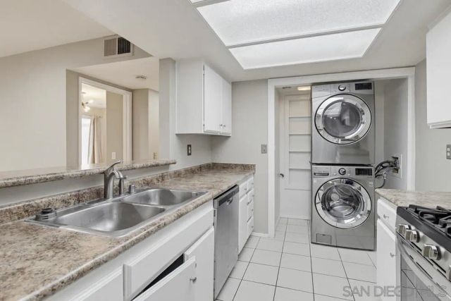 9439 Fairgrove Ln 102, San Diego, CA 92129