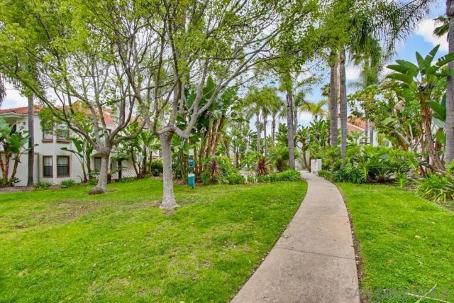 9439 Fairgrove Ln 102, San Diego, CA 92129