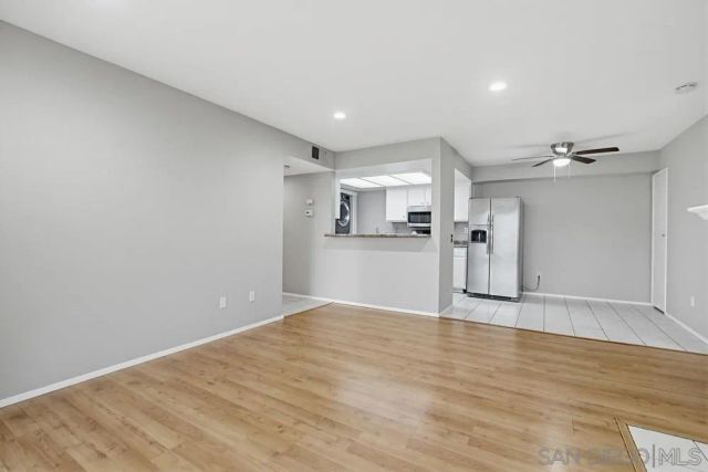 9439 Fairgrove Ln 102, San Diego, CA 92129
