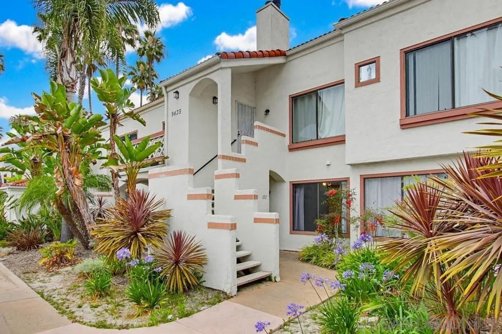 9439 Fairgrove Ln 102, San Diego, CA 92129
