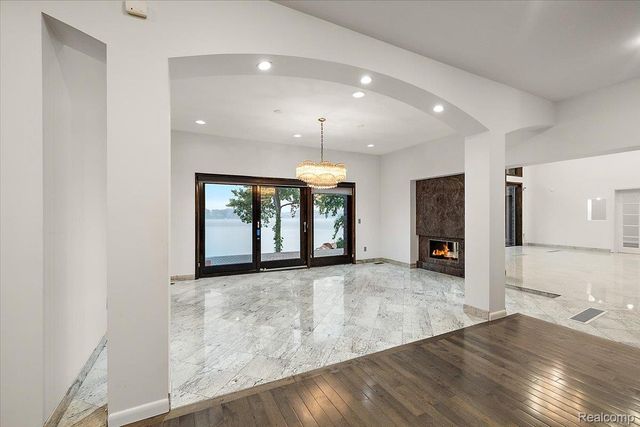 2612 Cove Lane, West Bloomfield Charter Township, MI 48323