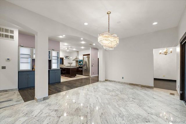 2612 Cove Lane, West Bloomfield Charter Township, MI 48323