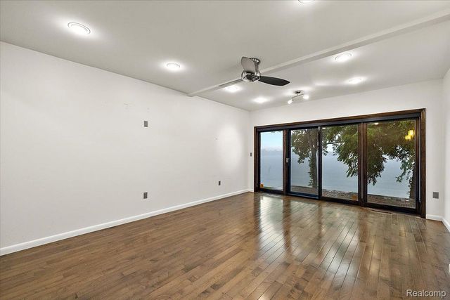 2612 Cove Lane, West Bloomfield Charter Township, MI 48323