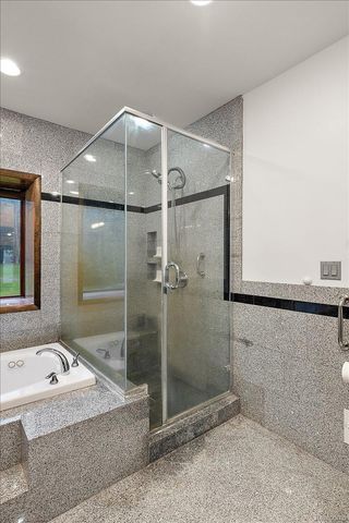 2612 Cove Lane, West Bloomfield Charter Township, MI 48323