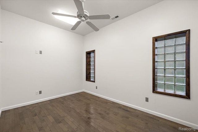 2612 Cove Lane, West Bloomfield Charter Township, MI 48323