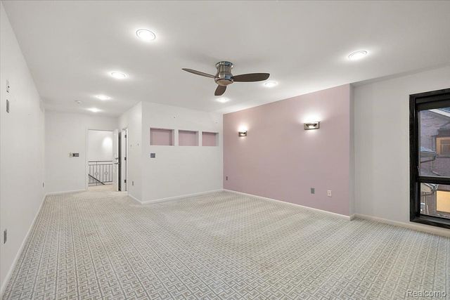 2612 Cove Lane, West Bloomfield Charter Township, MI 48323