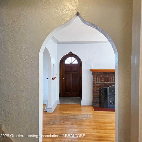 623 Harriet Avenue, Lansing, MI 48917