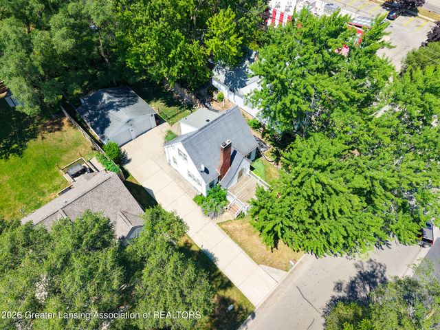 623 Harriet Avenue, Lansing, MI 48917