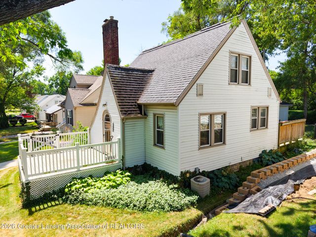 623 Harriet Avenue, Lansing, MI 48917