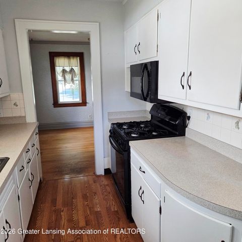623 Harriet Avenue, Lansing, MI 48917