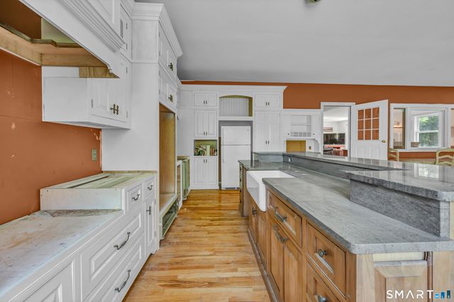 30 Whisconier Road, Brookfield, CT 06804
