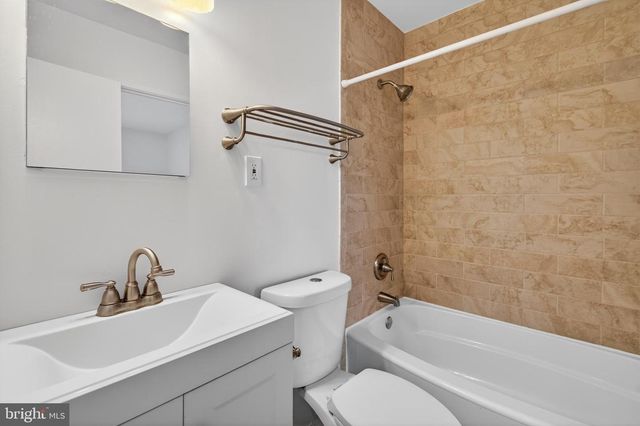 19636 CLUB LAKE RD, Montgomery Village, MD 20886