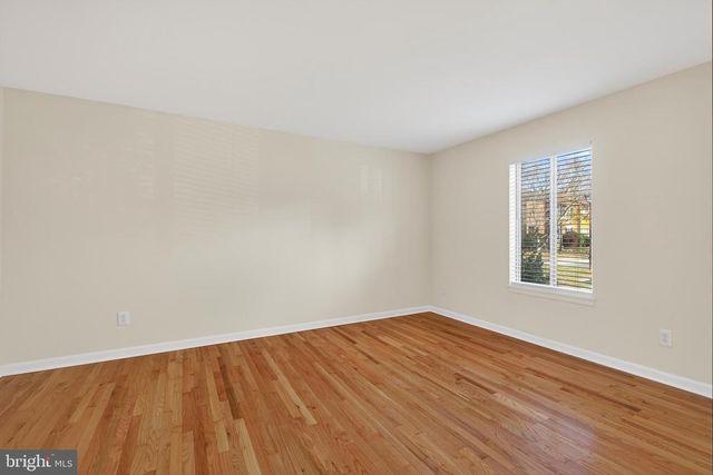 19636 CLUB LAKE RD, Montgomery Village, MD 20886