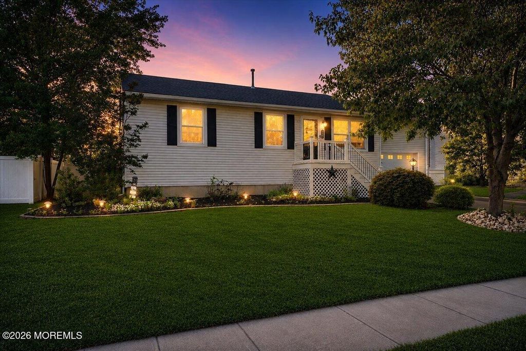 636 Monmouth Avenue, Port Monmouth, NJ 07758