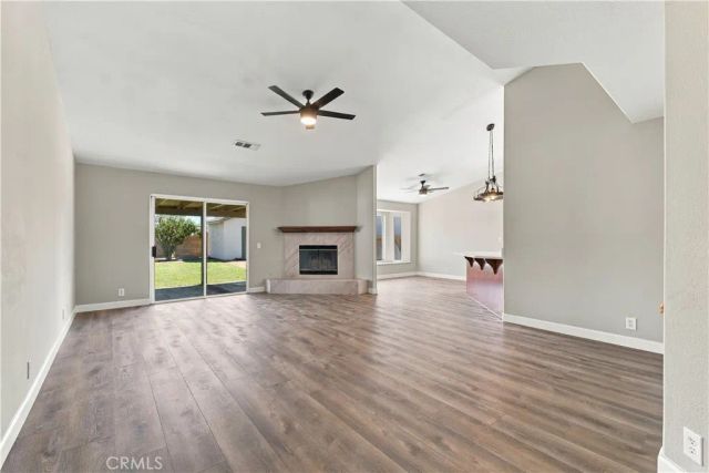 233 Castle Court, San Jacinto, CA 92583