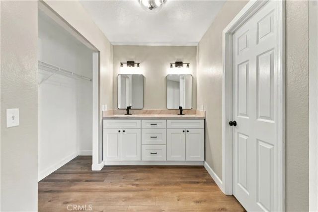 233 Castle Court, San Jacinto, CA 92583