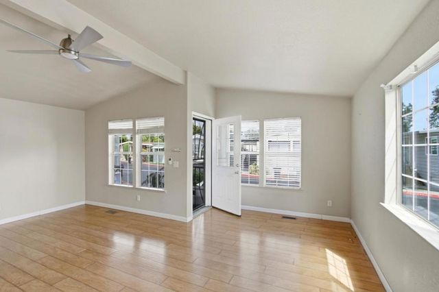 510 Saddlebrook Space 80, San Jose, CA 95136