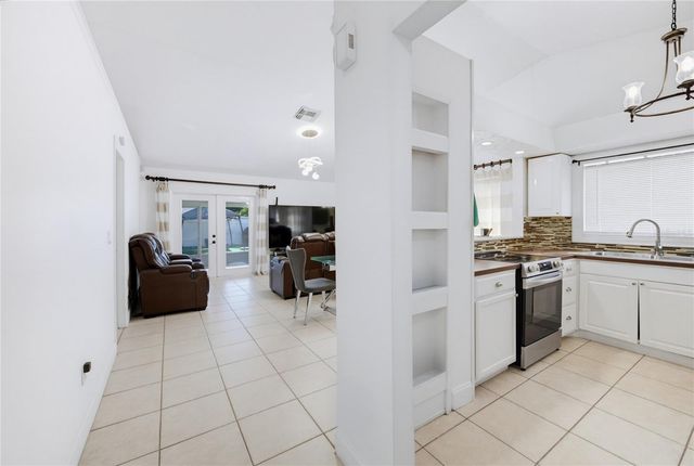 2483 LONG MEADOW WAY, Orlando, FL 32817