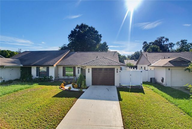 2483 LONG MEADOW WAY, Orlando, FL 32817