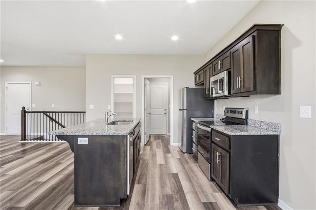 10202 Siena Drive, Peculiar, MO 64078