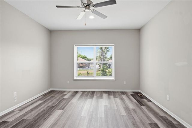10202 Siena Drive, Peculiar, MO 64078