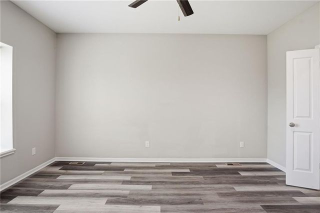 10202 Siena Drive, Peculiar, MO 64078