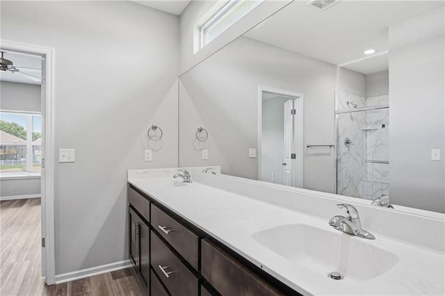 10202 Siena Drive, Peculiar, MO 64078
