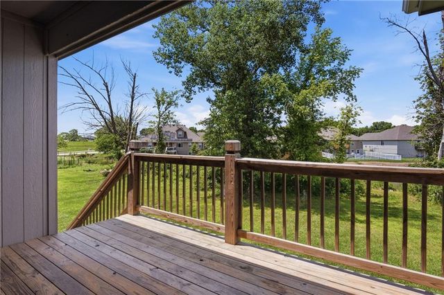 10202 Siena Drive, Peculiar, MO 64078