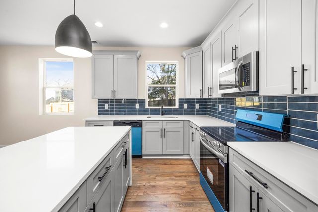 445 sandhill rd, La Vergne, TN 37086