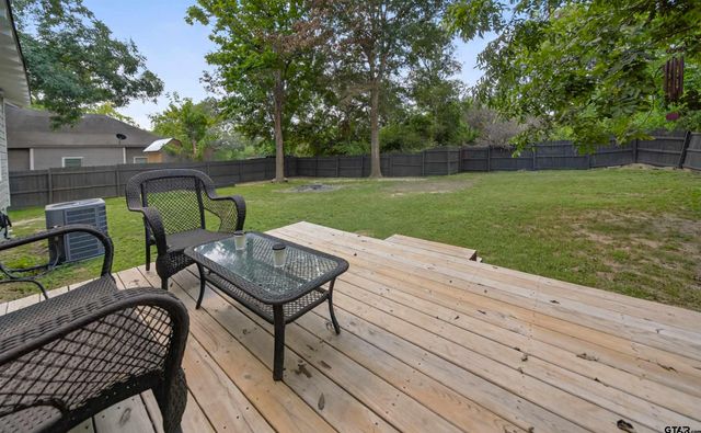 105 Holcomb, Frankston, TX 75763