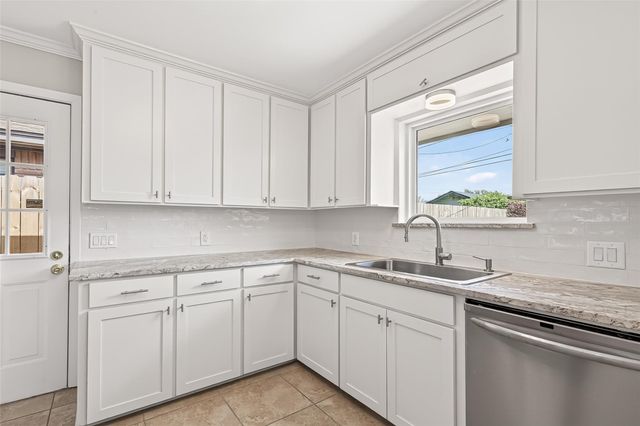 1506 Foxwood Road, Houston, TX 77008