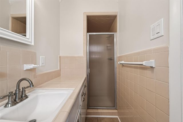 1506 Foxwood Road, Houston, TX 77008