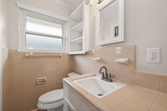 1506 Foxwood Road, Houston, TX 77008