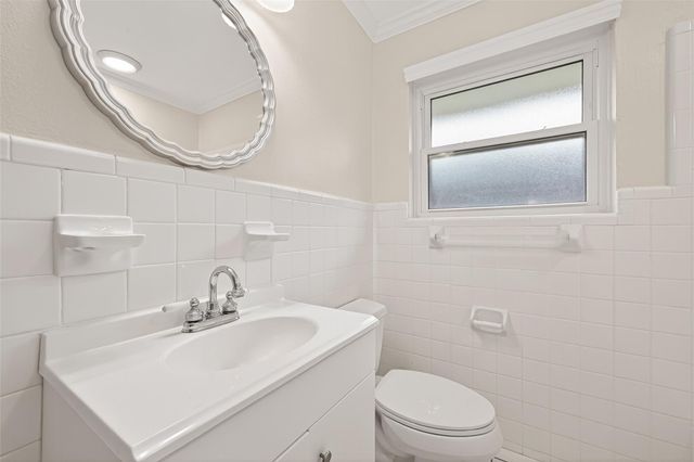 1506 Foxwood Road, Houston, TX 77008