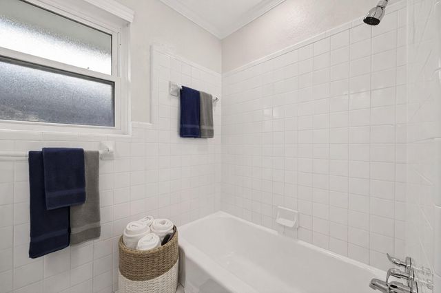 1506 Foxwood Road, Houston, TX 77008