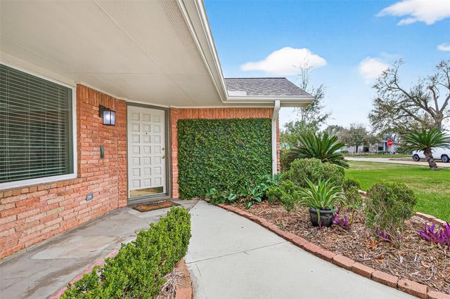 1506 Foxwood Road, Houston, TX 77008