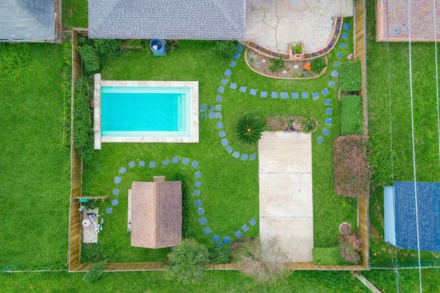 1506 Foxwood Road, Houston, TX 77008