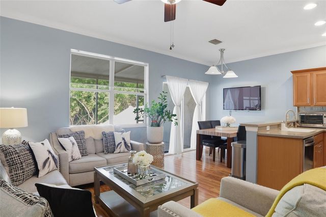 542 BLACK LION DRIVE NE, St Petersburg, FL 33716