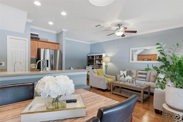 542 BLACK LION DRIVE NE, St Petersburg, FL 33716