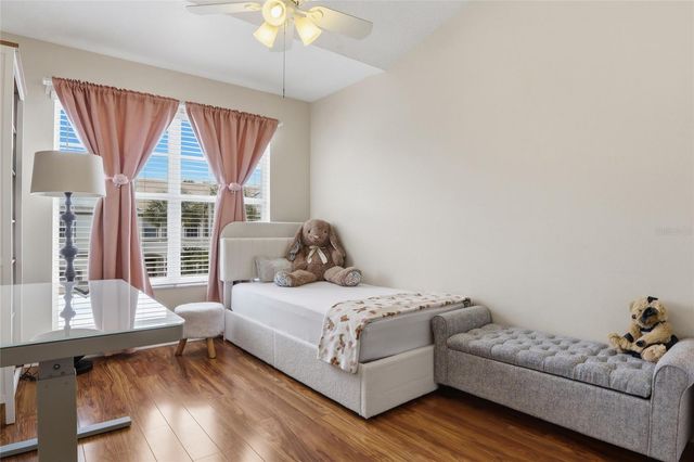 542 BLACK LION DRIVE NE, St Petersburg, FL 33716