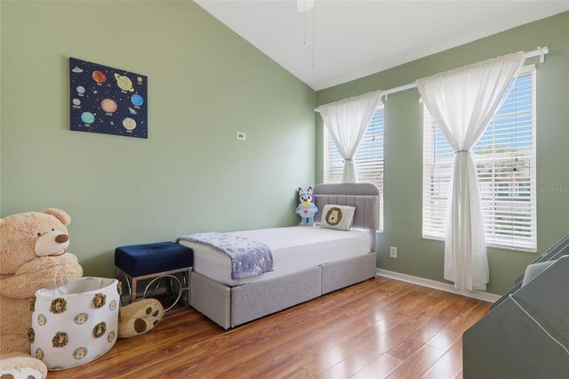 542 BLACK LION DRIVE NE, St Petersburg, FL 33716