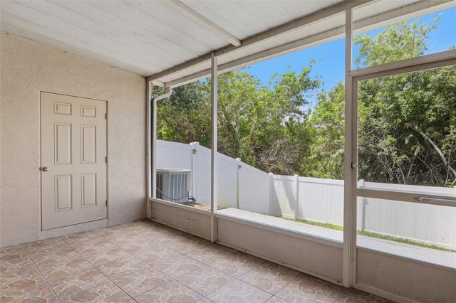 542 BLACK LION DRIVE NE, St Petersburg, FL 33716