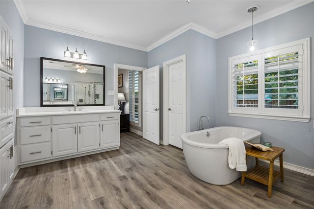 5617 Hunterwood Lane, Arlington, TX 76017